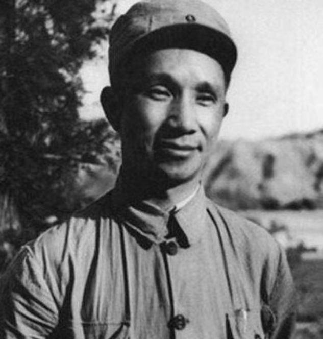 1996年,山东老人持有双枪,警察没收遭拒,他有什么特殊原因?