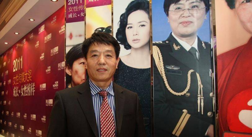 "酒厂技术员"麻一铭:岳父母反对仍娶护国女战神,儿子让他骄傲