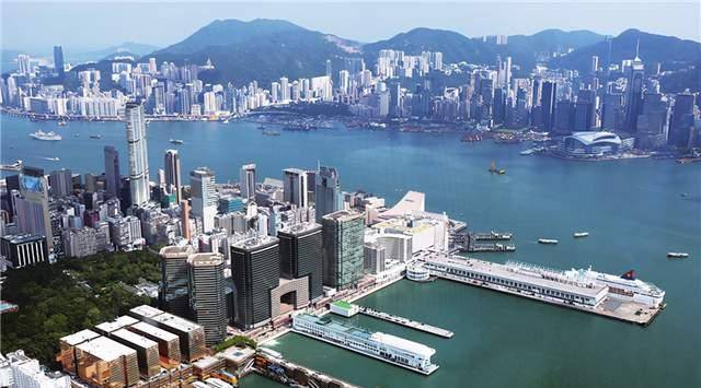 香港"停车场女王":用买豪车的钱买车位,今一个车位值一套房