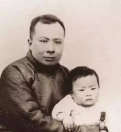 1945年国宝青铜壶被抢走,德国商人说:我认识匪徒,但你们不敢抓_王世襄