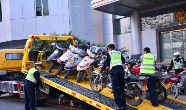 "禁摩"还"禁电",百姓出门靠走路?官媒说道:不能"一刀切"