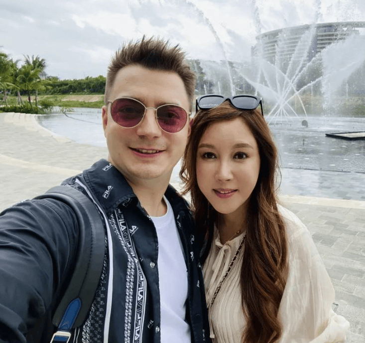 俄罗斯网红伏拉夫再相亲,或为挑选新老婆,网友:说不定是征妾