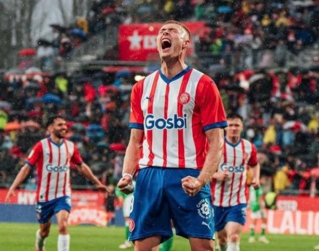 马竞表态:谈判底线3500万!多夫比克转会传闻引关注