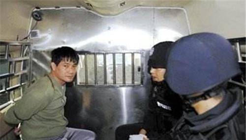 犯人被执行枪决时,为什么会有一辆救护车全程跟随?答案令人意外