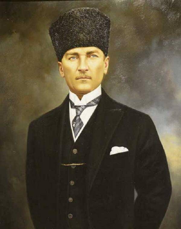 他是土耳其的国父,实现民族独立,带领国家走向现代化