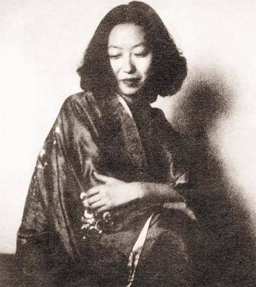 林徽因怼她,张爱玲瞧不起她,鲁迅讽刺她,她却活成童话中的模样_冰心