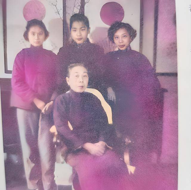 民国名媛,她追求者众多,却一生未婚,无儿无女,真相令人感动