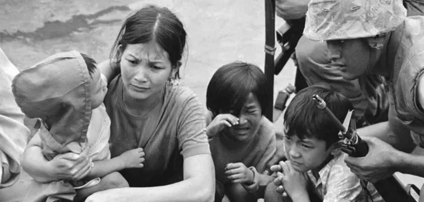 一管洗衣粉,让伊拉克堕入深渊!美国如何用假新闻拱出战争?