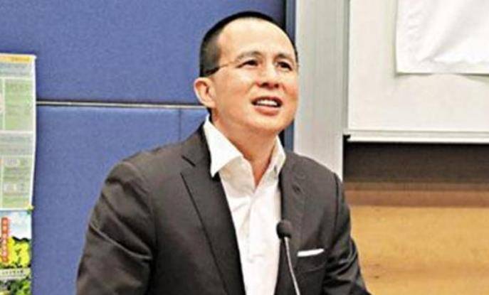 李嘉诚二儿子李泽楷:送贴身保镖1000万股票,保存11年变成废纸