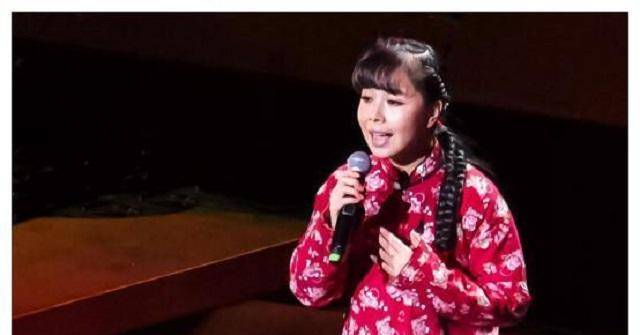 红极一时的王二妮,曾出任陕西政协委员,婚后回农村种地带孩子