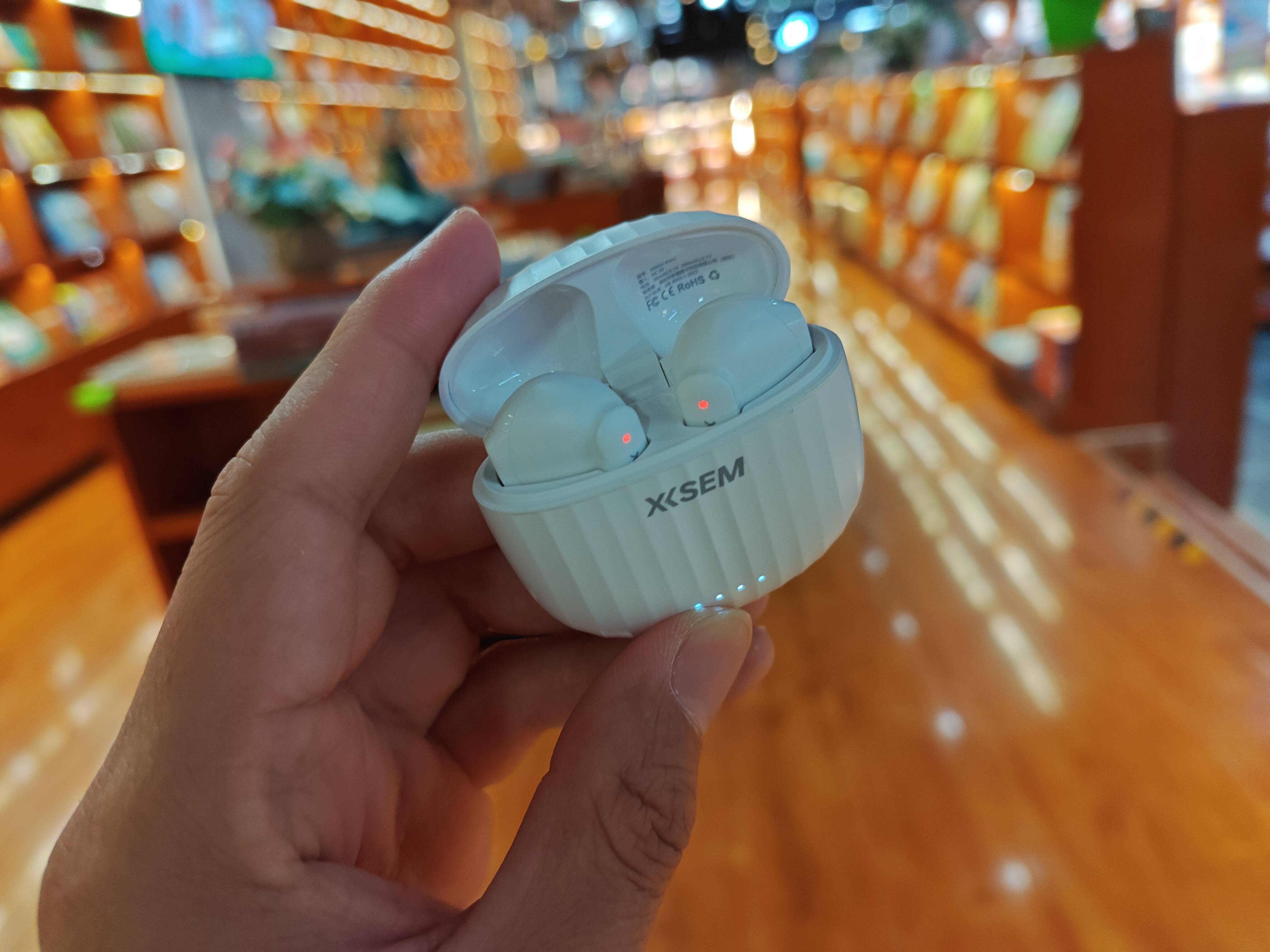 轻盈舒适,卓越音质:西圣ava2半入耳蓝牙耳机评测