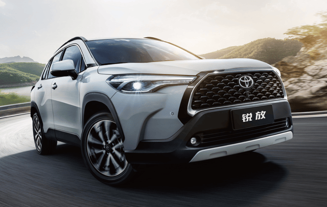 10万级实用suv!卡罗拉锐放:空间利用率高,高阶智驾,油耗4.5l