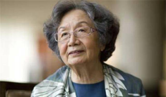 她今年97岁,从教一生,捐款千万,育有二女却直言:从未有过爱情_叶嘉莹