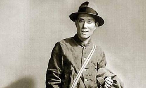 也一直没有二婚,两人便这样互相暗恋了66年,他们就是曹聚仁跟王春翠