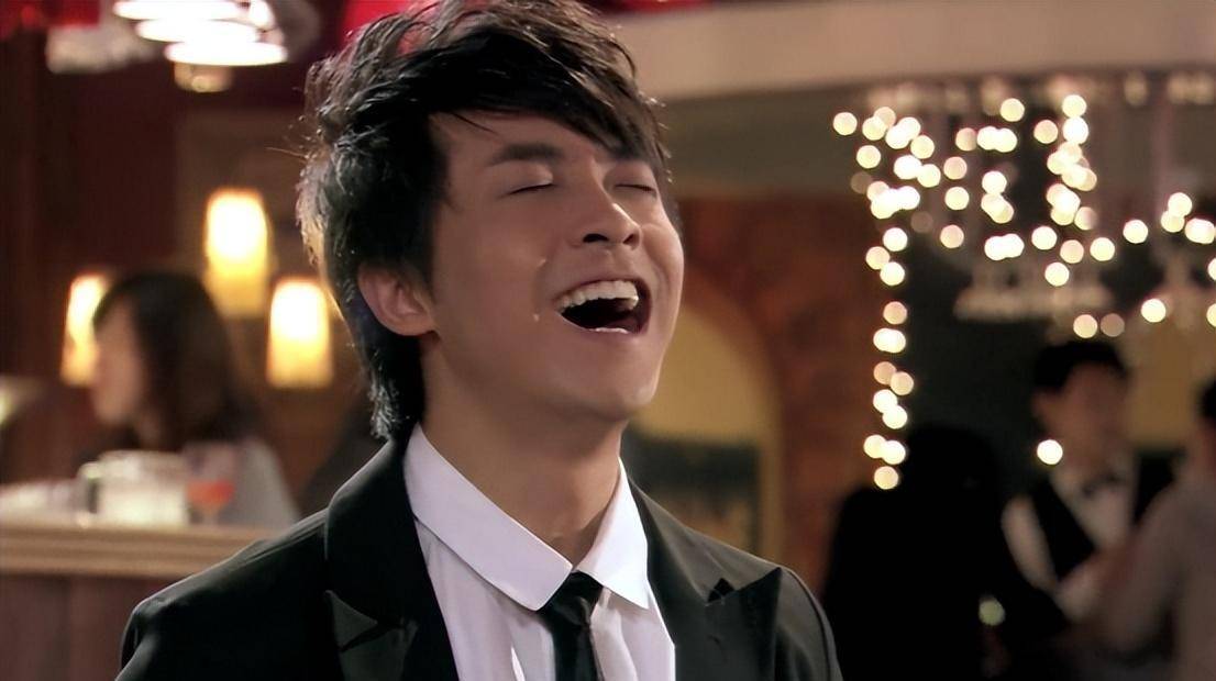 笑岔了!李佳航:给益达打了10年广告,一分钱没得,益达官方回复笑死人