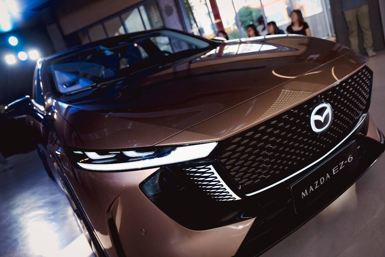 再过两个月就去买它,翩若惊鸿的"新e代弯道王"mazda ez-6