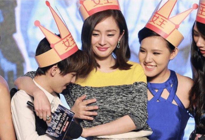 史上"极其尴尬"的5张明星合影,答应我,看完你别笑_活动_赵文卓_杨幂