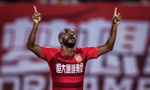 恒大功勋穆里奇退役成热议话题,留下美好记忆并曾表态入籍中国_球迷