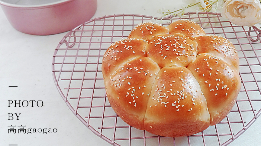 面包手撕着吃才过瘾,学会这个做法,个个松软拉丝,凉了也不硬