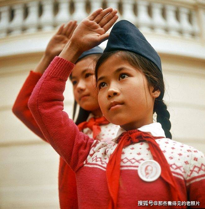 1922年5月19日,共青团全俄代表会议通过了在各地普遍建立少先队中队的