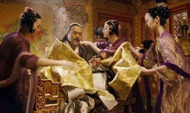 这位名叫杨金英的宫女就经常遭到嘉靖帝虐打,一天趁嘉靖帝熟睡时