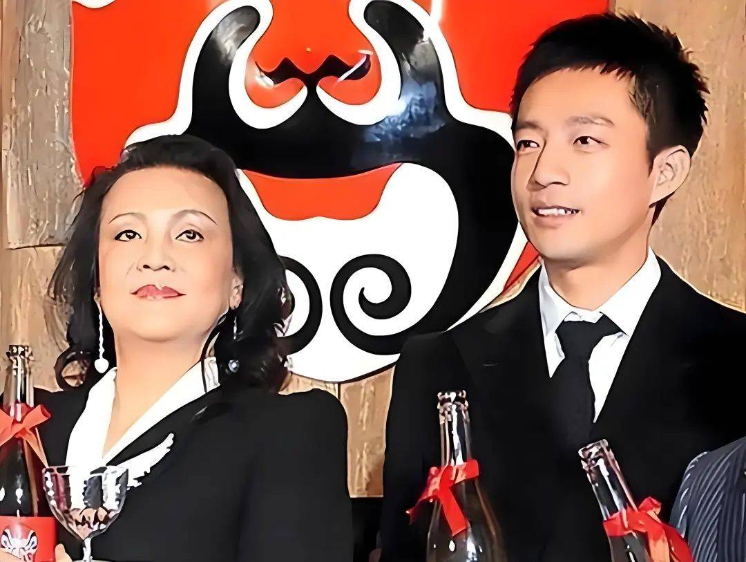 永不下播的张兰