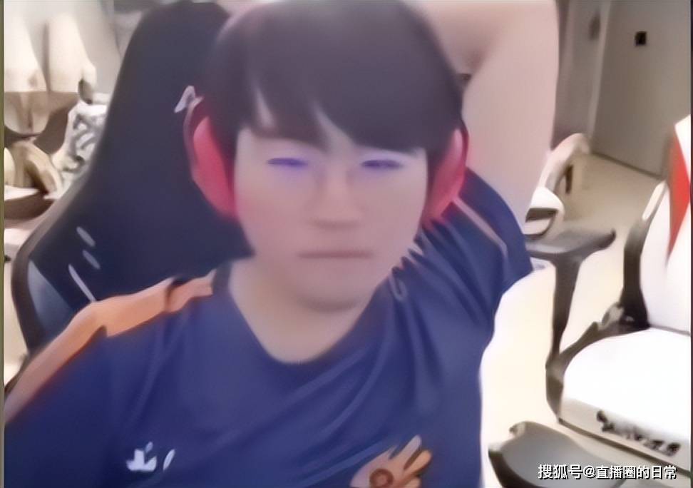 mlxg看姿态高情商安慰队友直呼够学一辈子的,并喊话rng证明自己