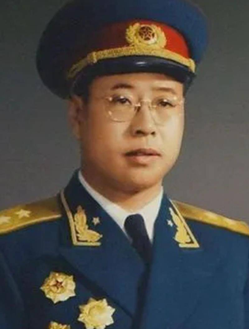 他是"地道战"的创始人,后来担任空军副政委,1968年被下放劳动