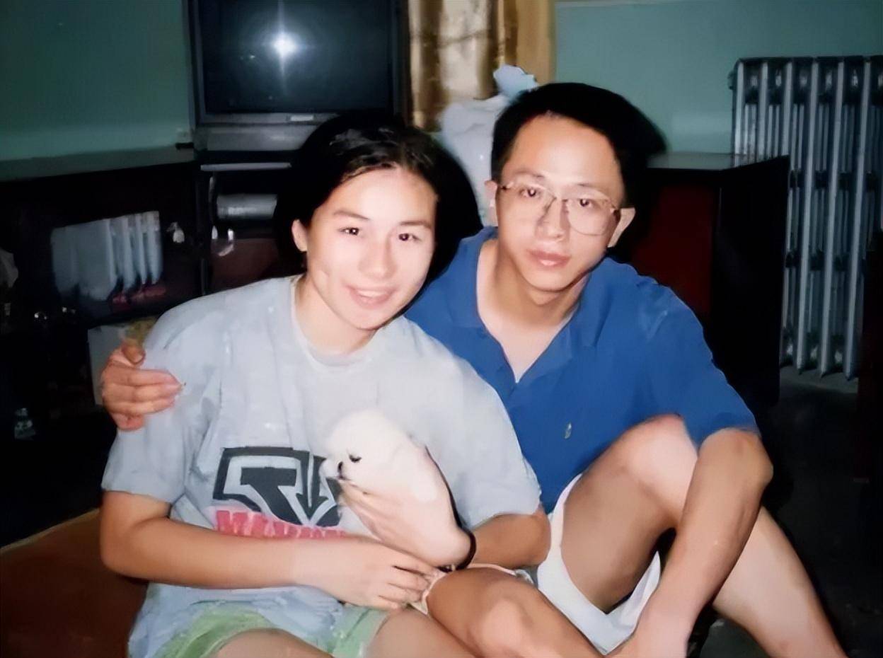 笑喷了,周鸿祎称巴黎奥运会会徽越看越像陈鲁豫,评论区笑死了