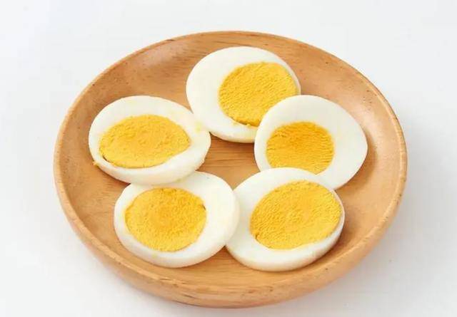 每天一个水煮蛋,是养肝还是伤肝?吃鸡蛋注意3点,可放心吃