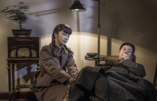 留下了三个儿子和一个女儿,女孩叫做周宁,而三个男孩分别叫做周令飞