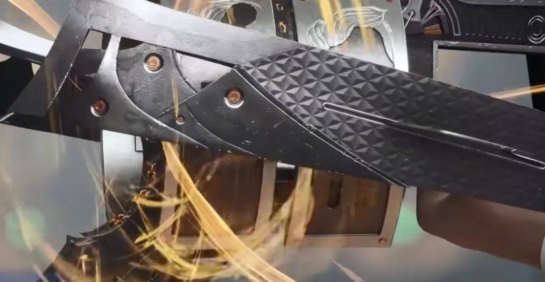 而这里选择的暗器就是诸葛神弩,在万年前,诸葛神弩在斗罗大陆上的地位