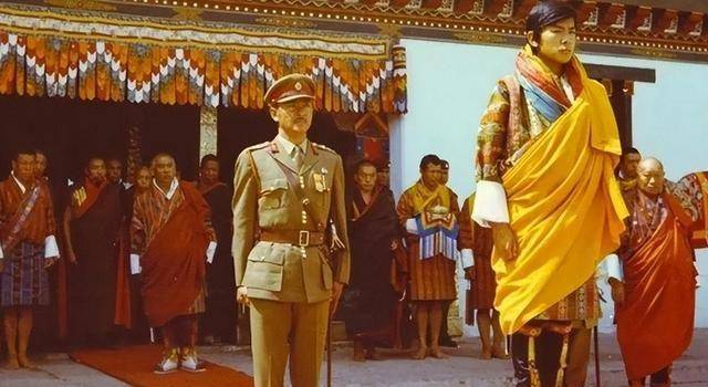 17岁那一年登基,辛格还是全世界年纪最小的国王.