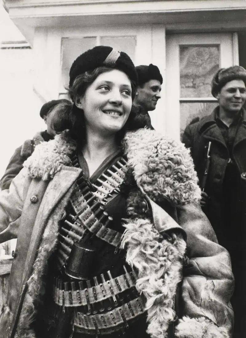 苏联卫国战争前后14位军事摄影师的纪实照片(上)