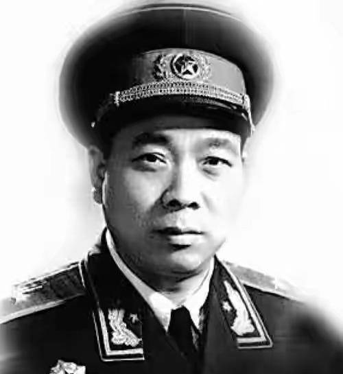 卫戍区装甲团团长傅昊图片
