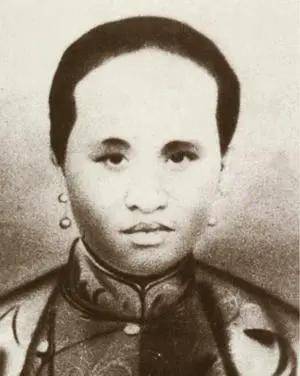 11年生6娃,仍被公公刁难,逝后3年丈夫携新妻悼念_武钟谦_朱鸿钧_朱家