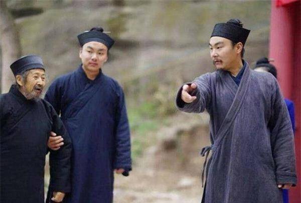 古人大多讲究风水,这种思想表现在古人生产生活的各个方面.