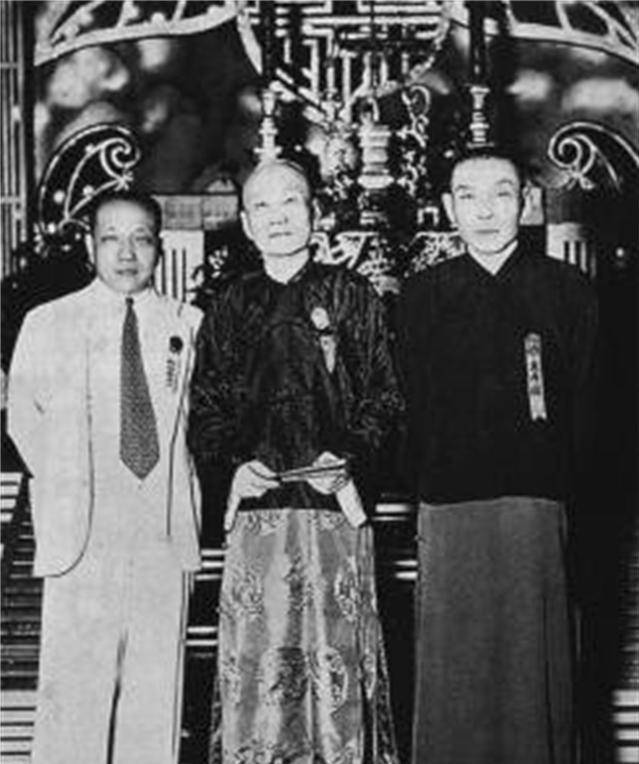 然而,令人想不到的是,杜月笙的后代们没有一个人继承他的"黑帮"思想.