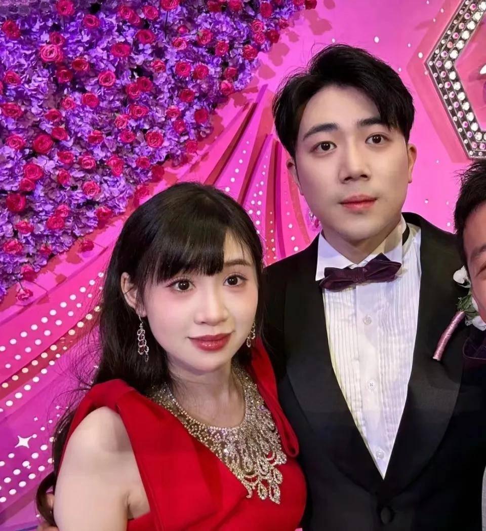 特步千金与七匹狼公子举办顶级豪门婚礼,何猷君奚梦瑶到场送祝福