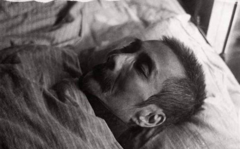 鲁迅先生的葬礼:国母,北大校长扶棺,16名人抬棺,巴金都不算啥