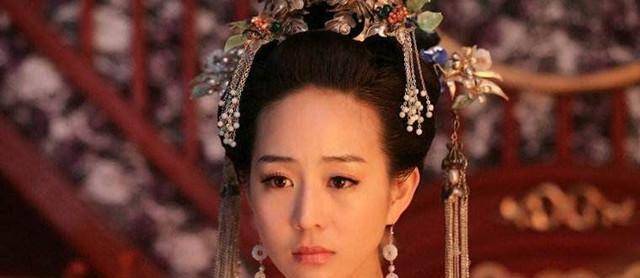 驸马遭皇帝猜忌杀害,公主欲同赴死,二嫁3天后死在皇宫浴室