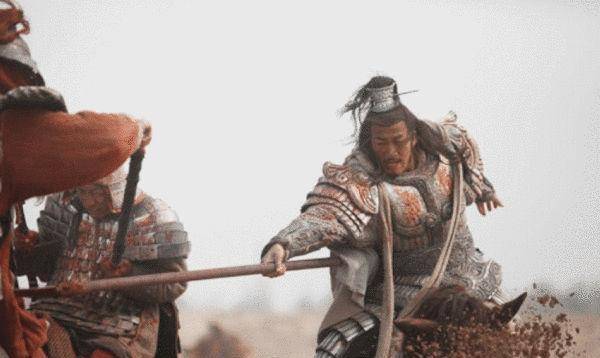 一名汉军将士,项羽被分尸时抢到一块而被封侯,后代出了千古一帝