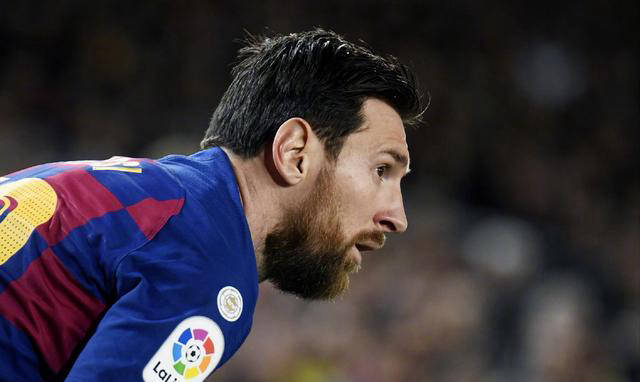 贝尔:智慧之举!退役后替补c罗,卖掉梅西能赚最多钱