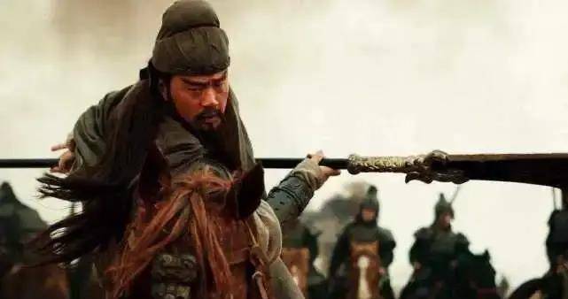 真读三国,不看演义:张飞与关羽相比,究竟谁更厉害?