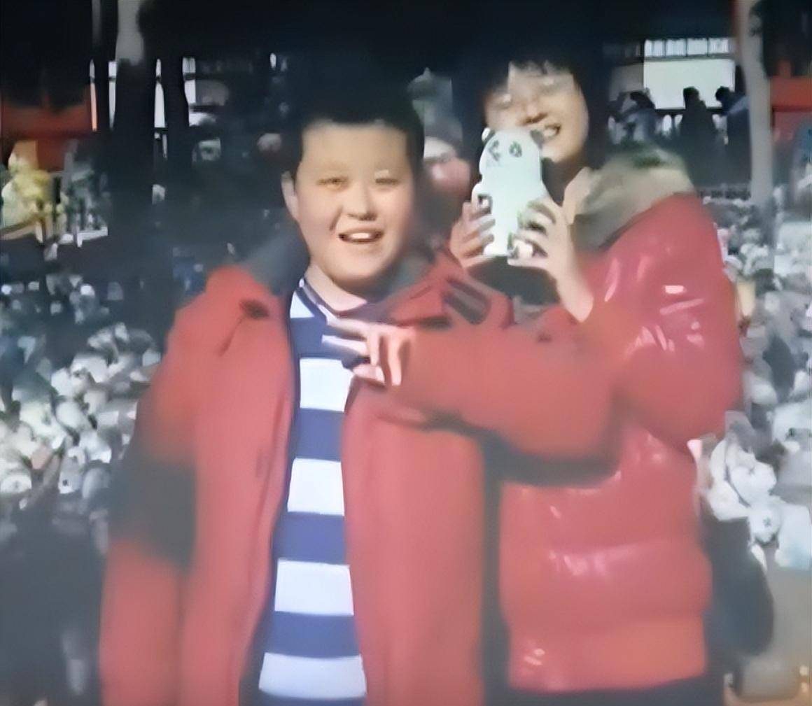 11年山东女孩患尿毒症,2年后弟弟病逝,临终遗言:我的肾给姐姐_闫森_闫