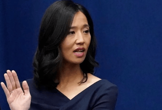 美国女市长要取消盗窃犯罪,警察去暴力化,被视为"白人公敌"_波士顿市