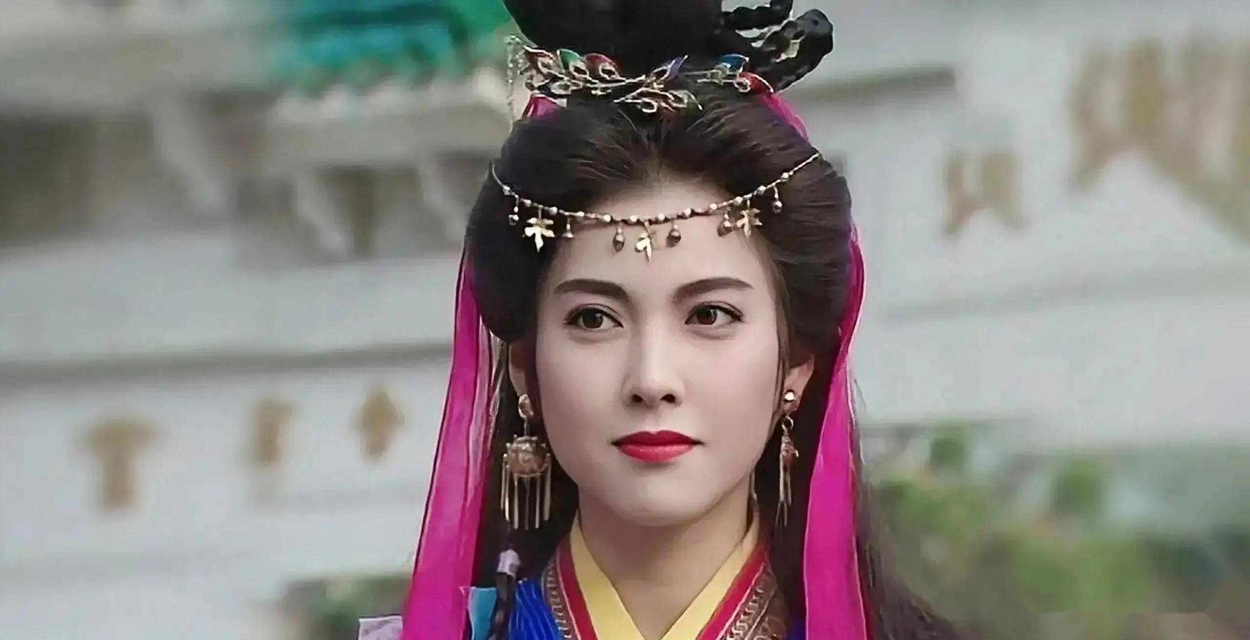 美得窒息李婉华写真,当年的李婉华,这身材美得让人无法抗拒!