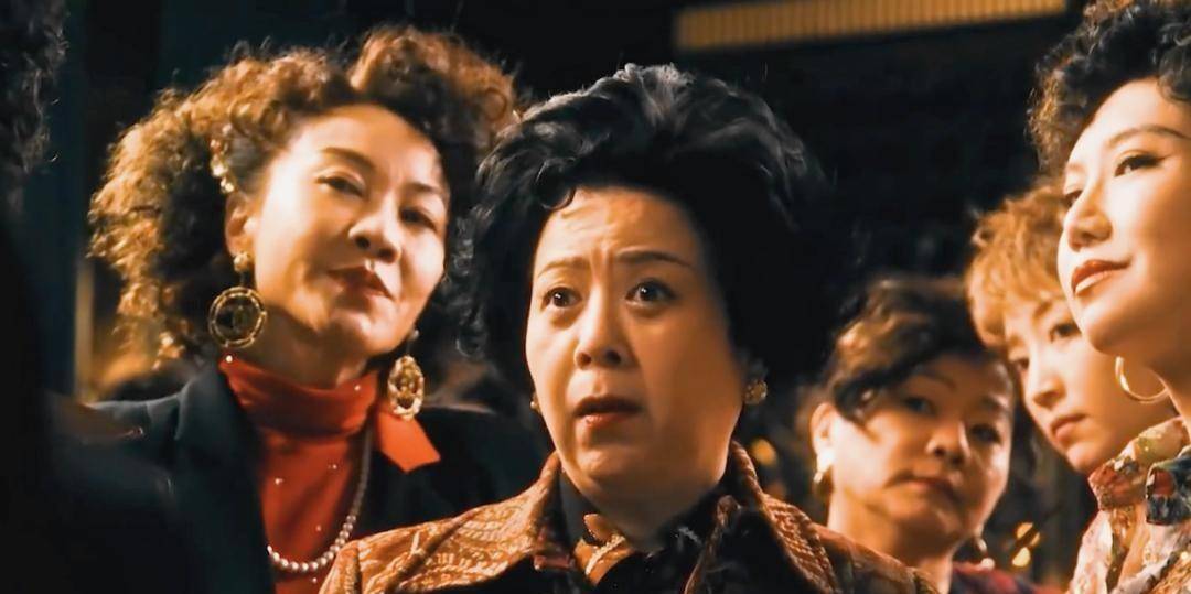 看看吴爱艺发的那组图片,文文都瘦得吓人,连说话的力气似乎也快没了.