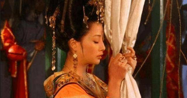 或许自始至终都透着"诡异",唐玄宗时机找得太好_杨国忠_安禄山_杨玉环