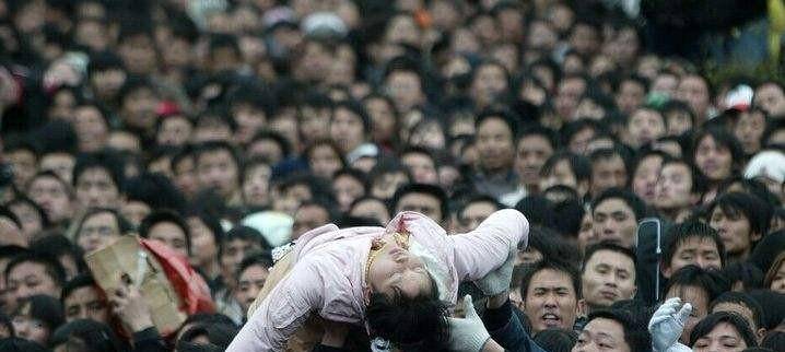 中国最严重的踩踏事件图片